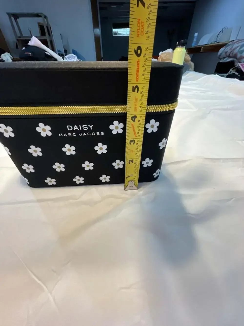 Marc Jacobs Daisy Floral Pattern Cosmetic Case